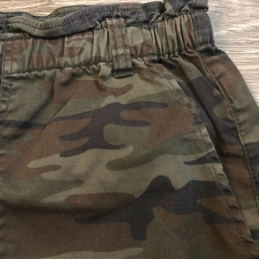 Sanctuary Camo Print Paperbag Waist Shorts - Picture 3 of 8